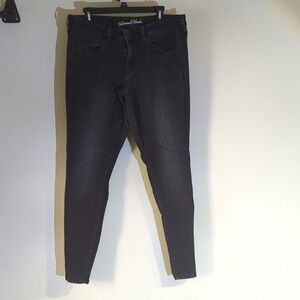 Black Skinny Jeans with Stretchy Fit